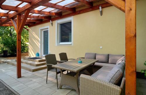 Balatonudvari House | Fövenyes House