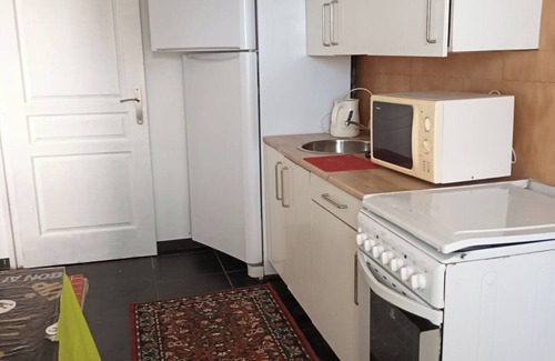 La Paillade Apartment | F2 apartment 50 meters from streetcar stop,