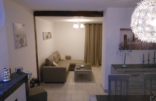 Malesherbes Apartment | F2 furnished downtown near Fontainebleau, Buthiers .
