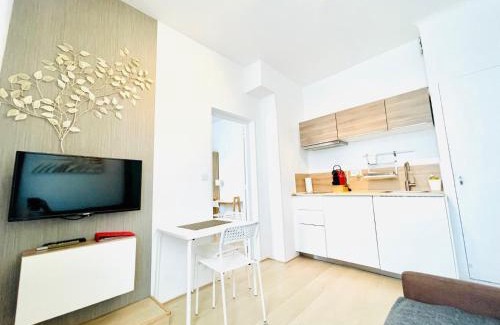 Madeleine-Champ de Mars Apartment | F2 Golden Lounge, Hyper Centre, Parking