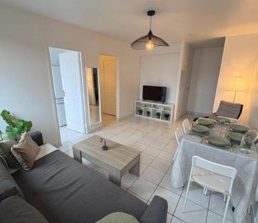 Saint-Ouen Apartment | F3 confortable à 2 min du métro et ambiance cinéma