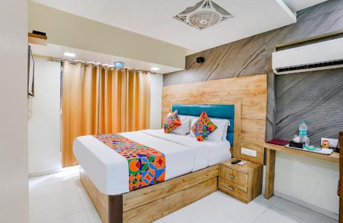 Jogeshwari West Hotel | FabExpress Amber Corp Inn - Nr NESCO Exhibition Center