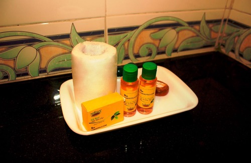 Sector 27 Hotel | Fabexpress F9 Noida Sector 27