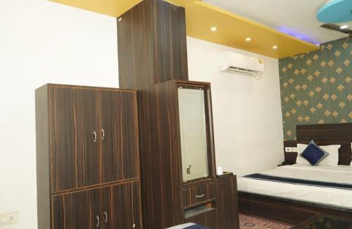 Lanka Hotel | FabHotel Banarasi Kothi