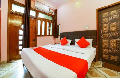Lanka Hotel | FabHotel RS Residency