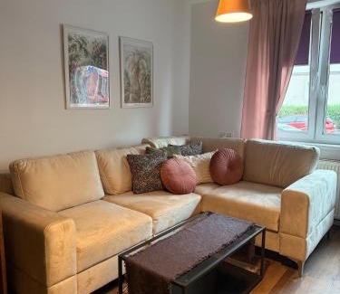 Srodmiescie Apartment | FABRYCZNA Przytulność