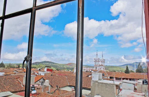 Mazamitla Apartment | Fabuloso Cuarto con Balcón en el Centro