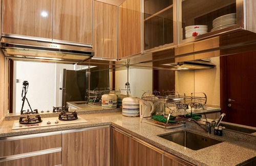 Chinatown Apartment | Fabulous 2BR Lucky Tower Apartment