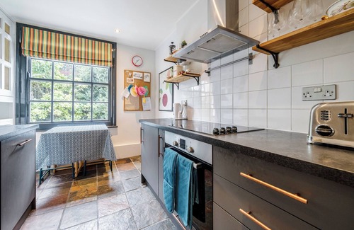 Battersea Apartment | Fabulous 3-bedroom flat in beautiful Battersea