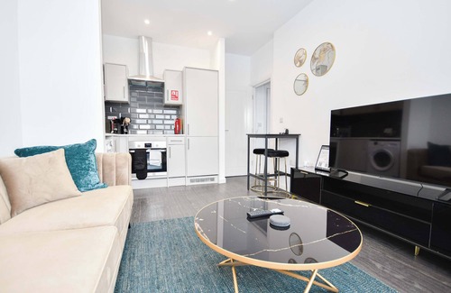 Eastleigh Apartment | Fabulous Compact 1 Bedroom Apartment in Bradford