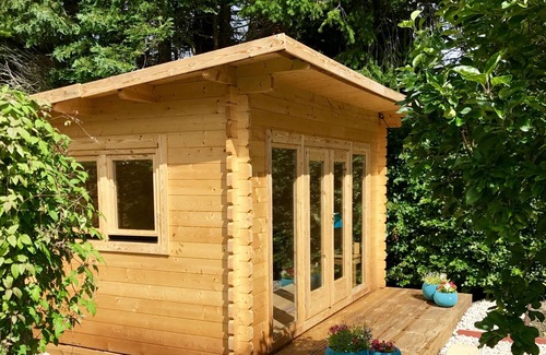 St Fillans House | Fabulous cottage with sauna, log cabin and wifi - all within conservation area