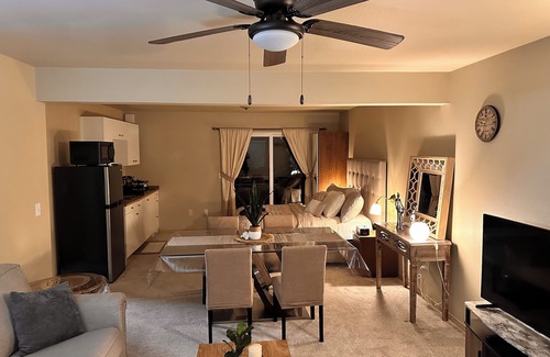 Marysville House | Fabulous cozy Studio with kitchen bathroom Laundry