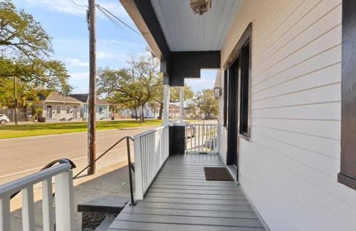 Saint Roch House | Fabulous Franklin 2BD steps from St Claude Ave