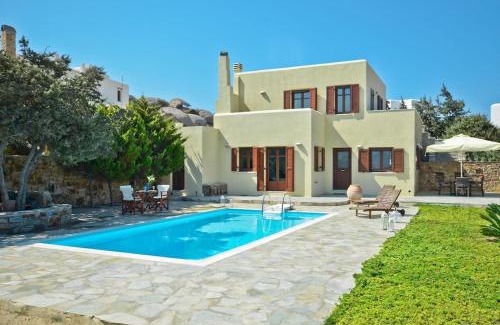 Agios Prokopios Villa | Fabulous Holiday Villa in Naxos Island