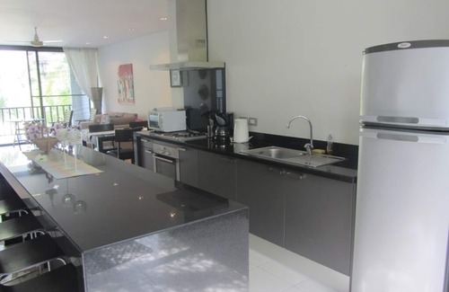 Thep Kasattri Apartment | Fabulous Modern Apartment-Close to Beach