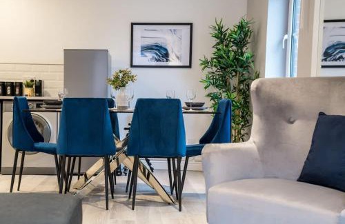 Vauxhall Apartment | Fabulous Quayside Apartment with Free Parking
