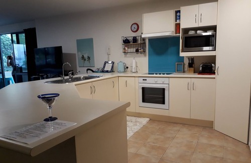 Mount Maunganui Apartment | FACE THE MOUNT - Elegant Spotless Studio/Apartment