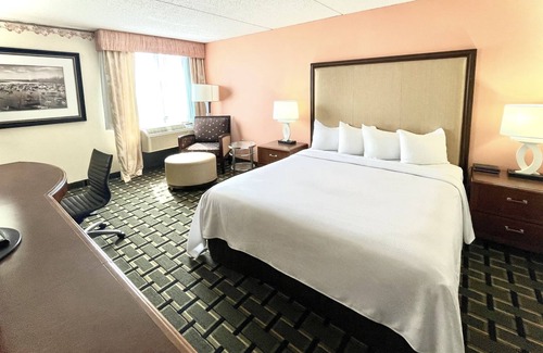 Wickliffe Hotel | Fairbridge Hotel Cleveland East