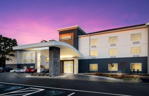 Greenbrier East Hotel | Fairfield by Marriott Chesapeake