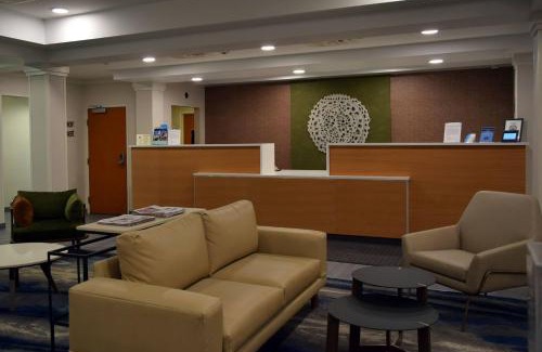 Austintown Hotel | Fairfield by Marriott Youngstown/Austintown