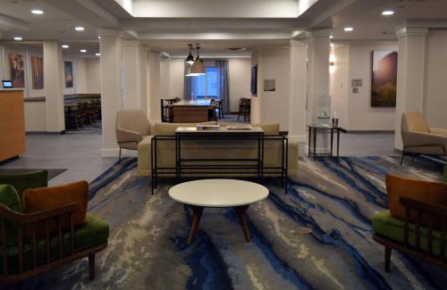 Austintown Hotel | Fairfield by Marriott Youngstown/Austintown