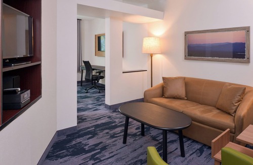 New Stanton Hotel | Fairfield Inn by Marriott Pittsburgh New Stanton