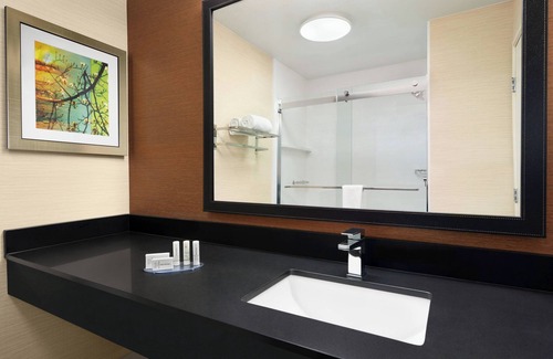 Deptford Hotel | Fairfield Inn by Marriott Deptford