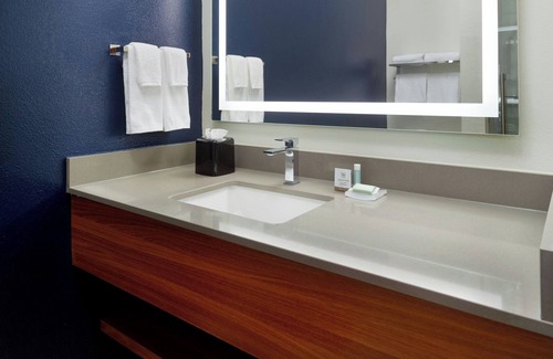 North Charleston Hotel | Fairfield Inn & Suites Charleston North/University Area