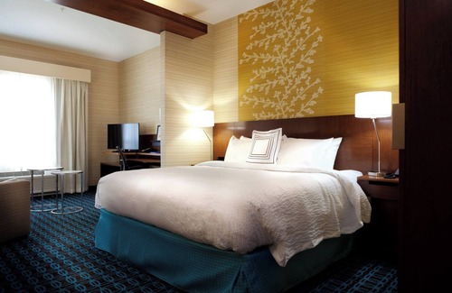 South Lethbridge Hotel | Fairfield Inn & Suites by Marriott Lethbridge