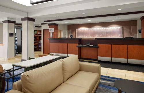 Bedford Hotel | Fairfield Inn & Suites Bedford