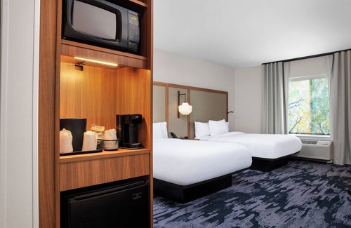 Quentin Hotel | Fairfield Inn & Suites by Marriott Lebanon near Expo Center