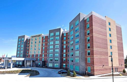 Ottawa Division Hotel | Fairfield Inn & Suites by Marriott Ottawa Airport