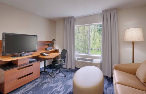 Bridle Trails Hotel | Fairfield Inn & Suites by Marriott Seattle Bellevue/Redmond