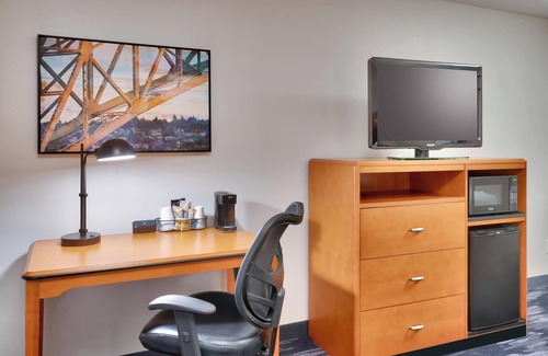 Bridle Trails Hotel | Fairfield Inn & Suites by Marriott Seattle Bellevue/Redmond