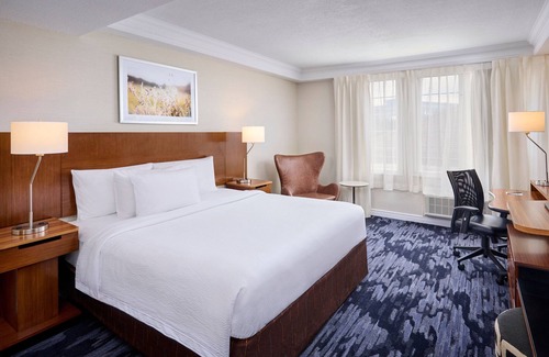 Kanata Lakes - Marchwood Lakeside - Morgan's Grant - Kanata Hotel | Fairfield Inn & Suites by Marriott Ottawa Kanata
