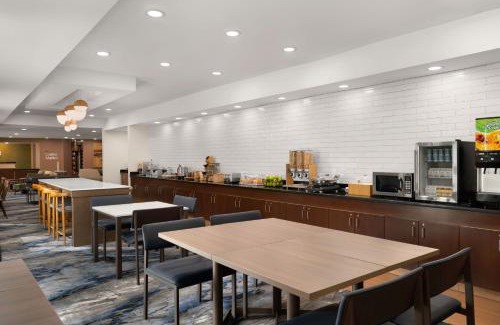 Naperville Hotel | Fairfield Inn & Suites Naperville/Aurora
