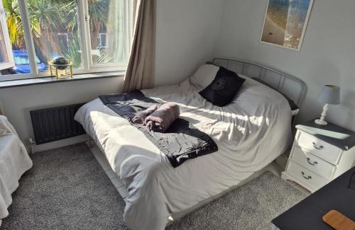 Haslemere Bed & Breakfast | Fairhaven Bed & Breakfast