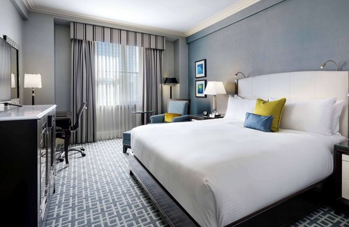 Financial District Hotel | Fairmont Royal York Gold Experience