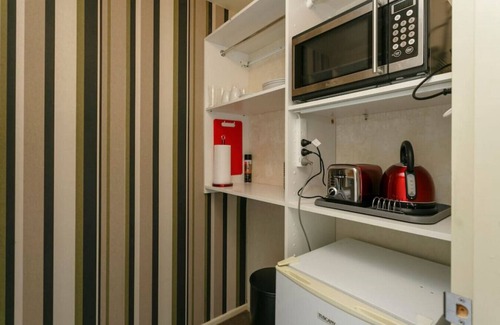 Waipahihi Apartment | fairview · Studio 28 Deluxe Queen Unit
