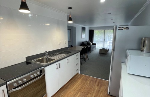 Wanaka Hotel | Fairway Motel and Apartments