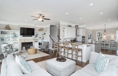 Sweetgrass House | Fairway to Heaven | Luxurious 6-BR Fripp Island Home with Marsh Views, Golf, Pools, and More!