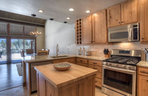 Purgatory House | Fairway View Retreat (#731) |10 min to Ski - Golf - AC - Pool/Hot Tub - Decks