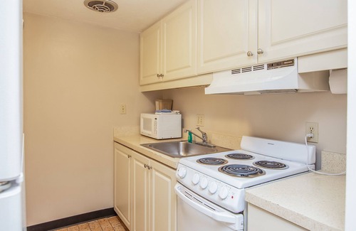 Palm River Estates Hotel | Fairways Inn of Naples