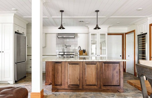 Huntsville House | Fairy Bay Lakehouse
