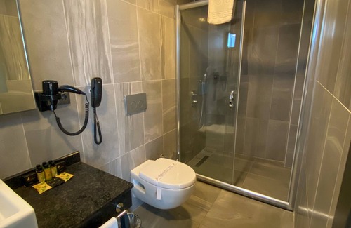 Eski Lara Hotel | Falcon 1511