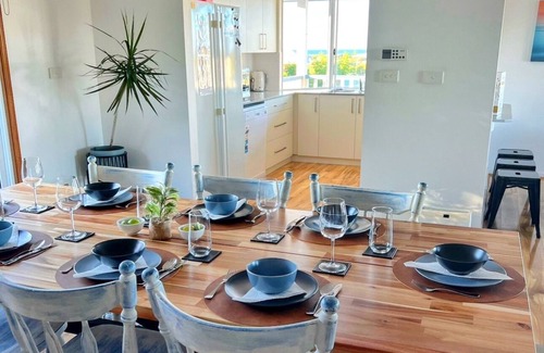 Falcon House | Falcon Pet-Friendly Bayview Beach House