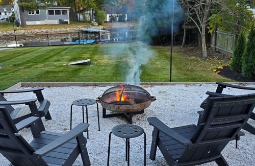 Greenwood Lake House | FALL FOLIAGE GETAWAY. HUDSON VALLEY LAKEFRONT 50mi from NYC. @thelakehousegwlny