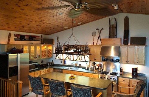Jackson House | Fall Foliage Home near Story Land with Million Dollar Sunset Mt Wash & N Conway
