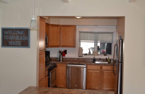 East Falmouth House | Fall/Winter 2022-23 Availability; Short or Long-Term