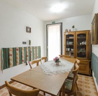 Pannonhalma House | Família Panzió